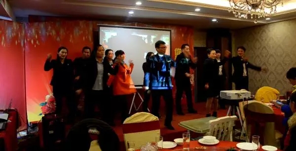 揮灑青春，以樂為主，群魔共舞之抓錢舞